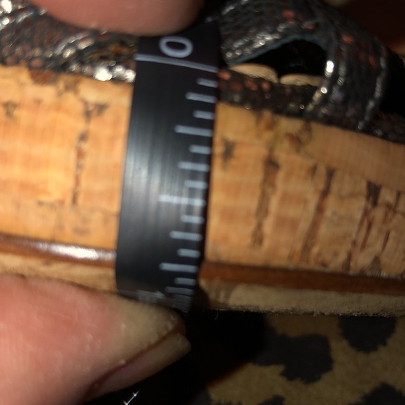 Anne Klein size 10 silver Metallic ankle wrap heel small platform at toe - Picture 14 of 16